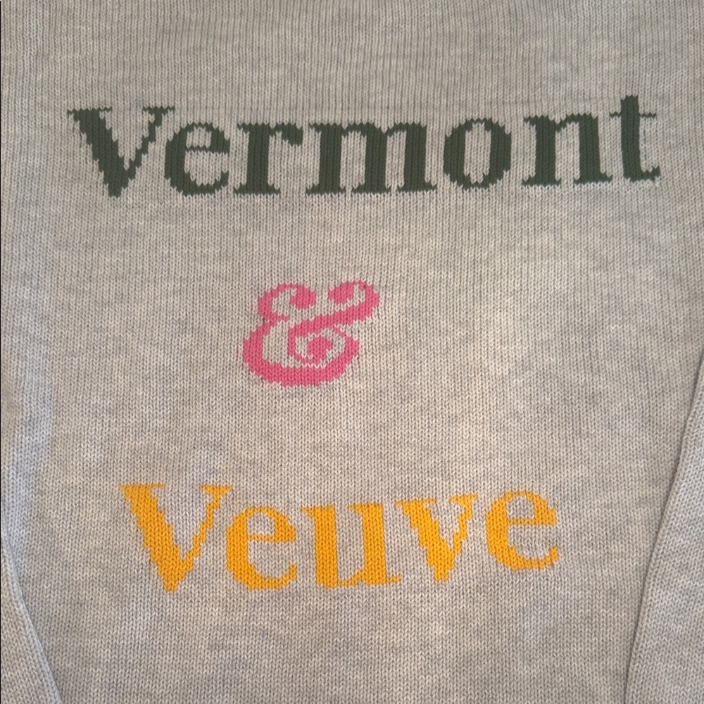 Vermont & Veuve Sweater ⛷️ 🍾 - Picture 2 of 3